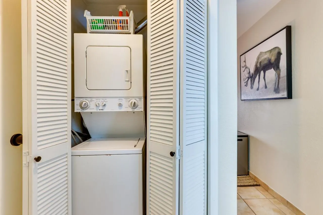 Appartamento East With Pool, Hot Tub, And Free Bus Stop