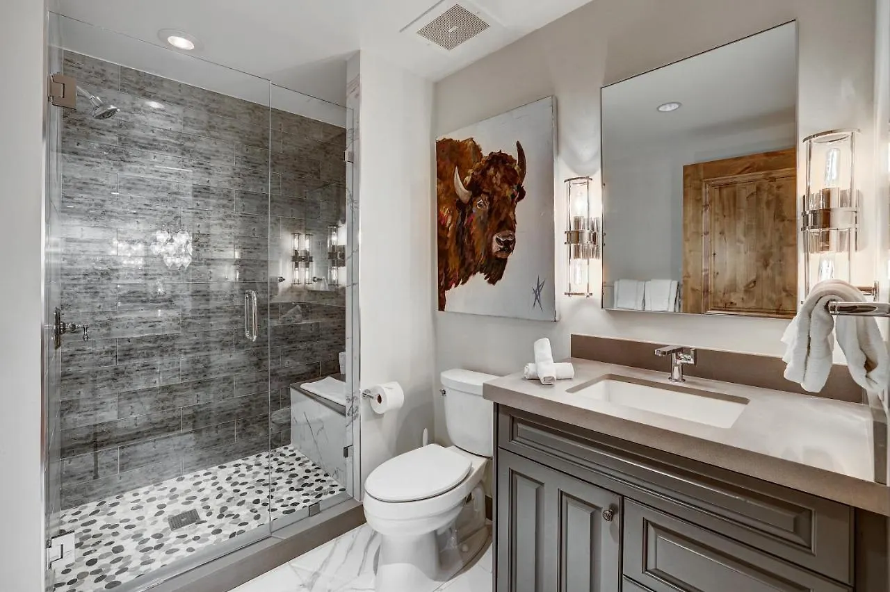 Luxury 3 Bedroom At The Arrabelle Apartment