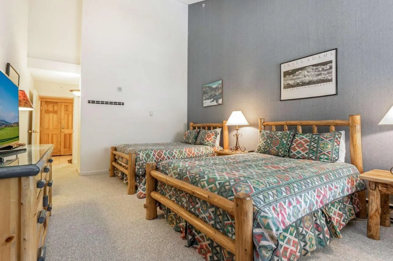 Evergreen 705 Holiday home