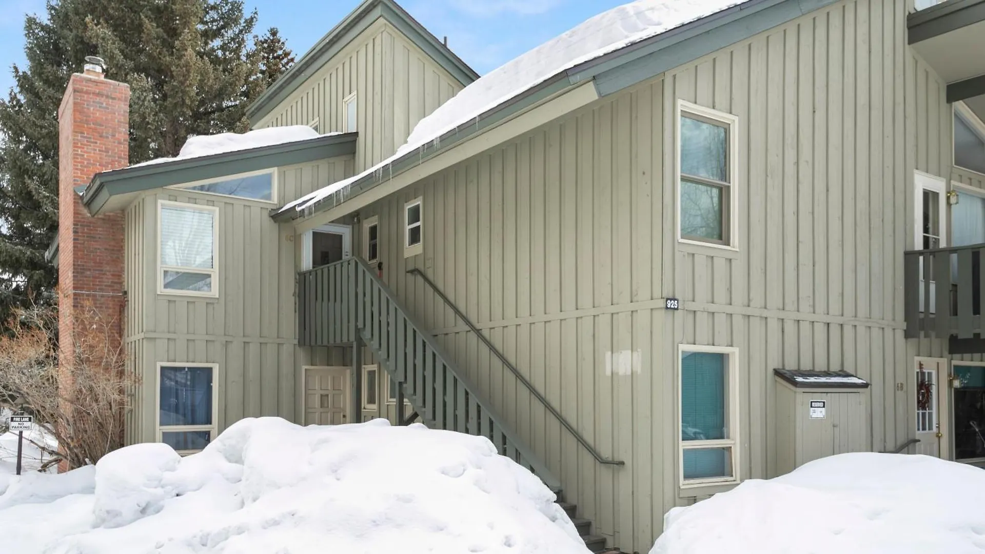925 Red Sandstone * Vail
