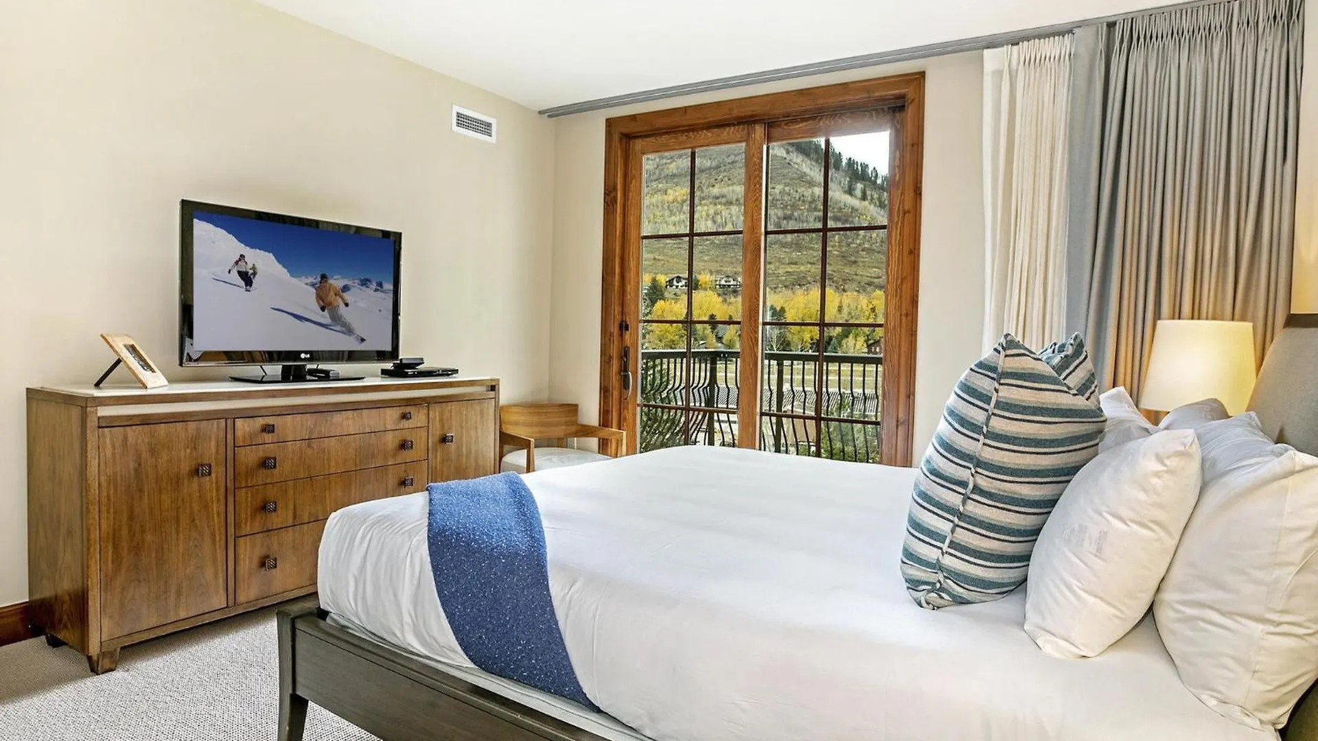 Resort The Collection At The Ritz Carlton Residences 4*