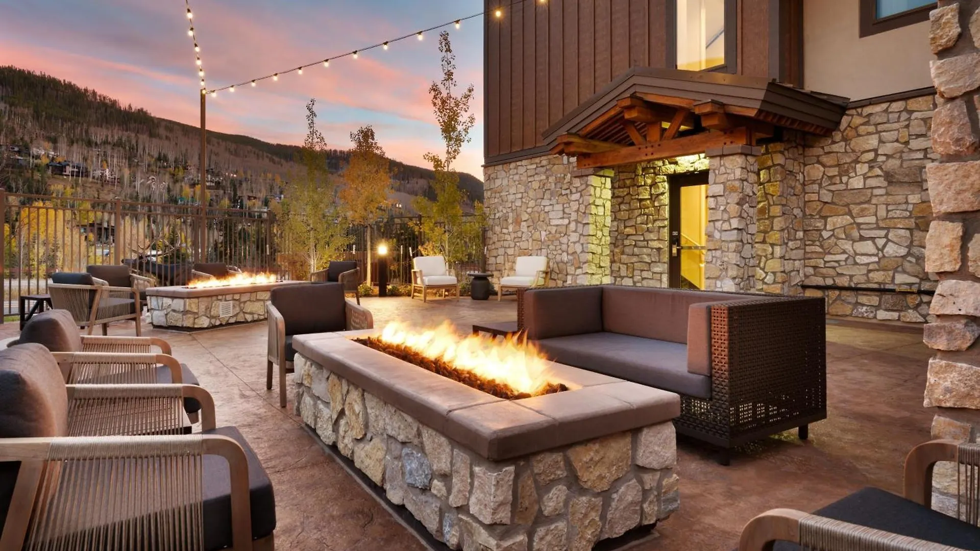Hotel By Marriott Vail