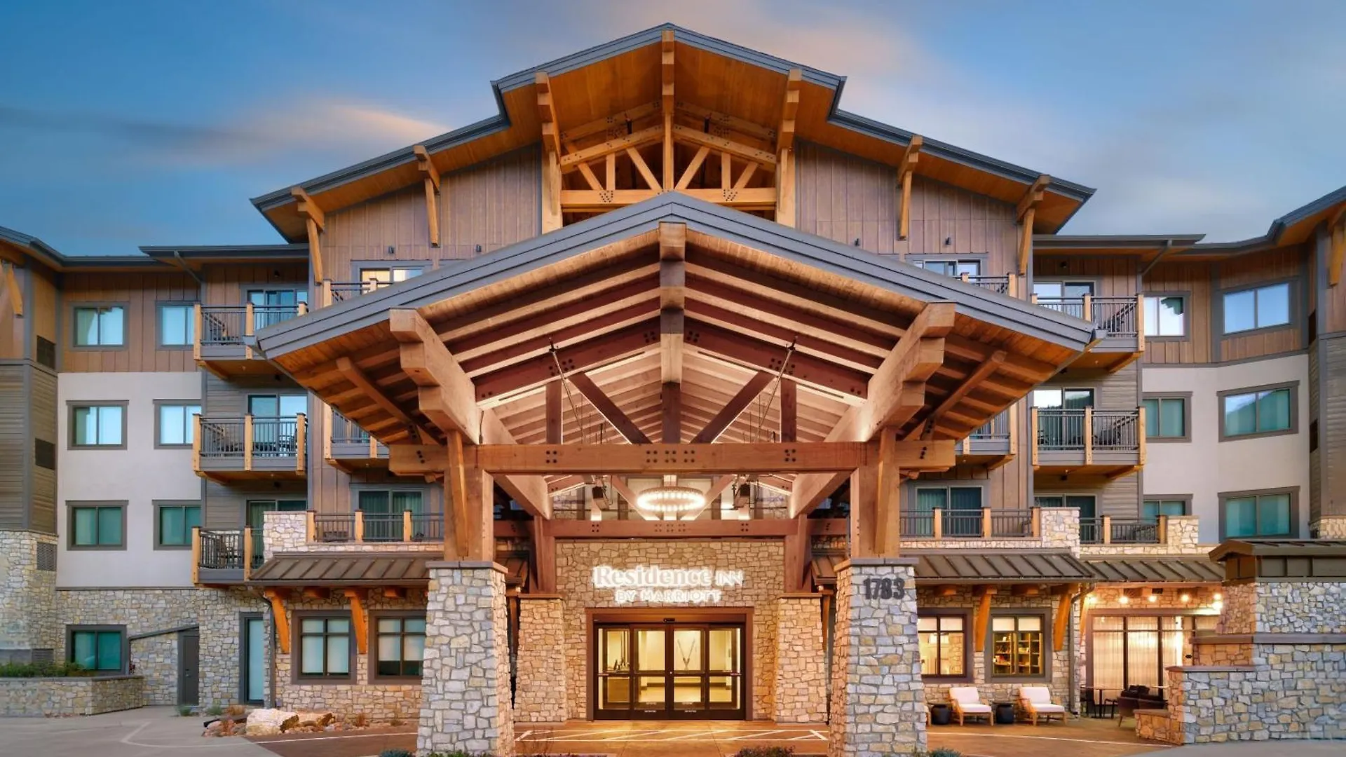 Hotel By Marriott Vail
