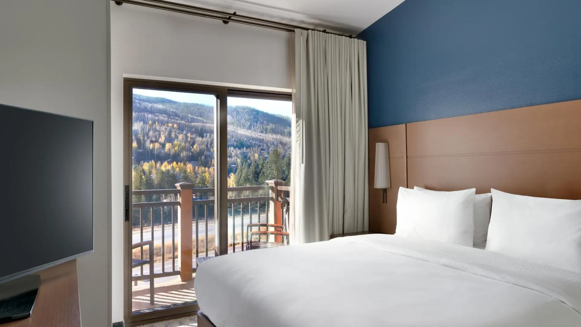 Hotel By Marriott