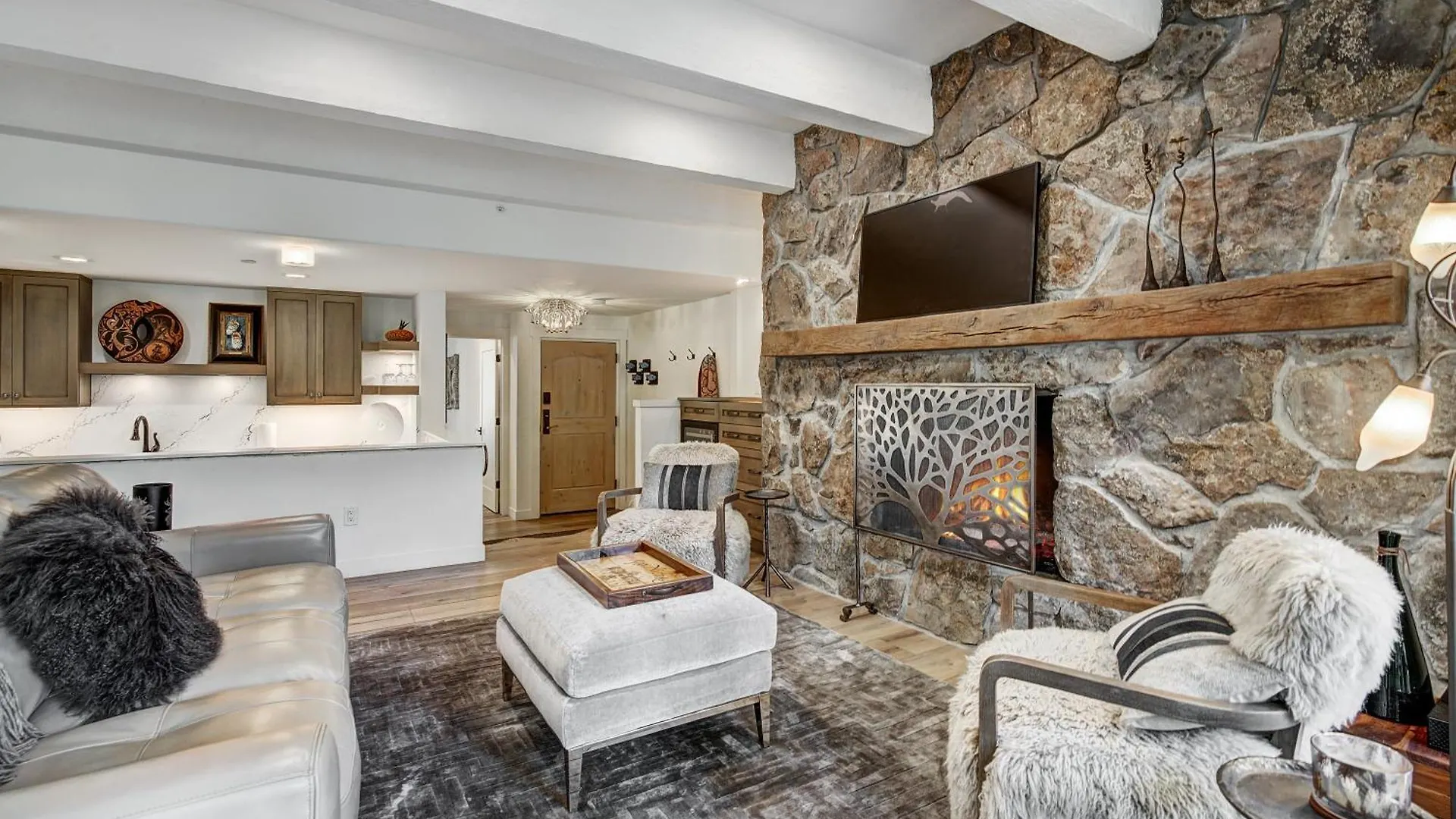 2 Bedroom Next To Eagle River In The Heart Of Apartment Vail