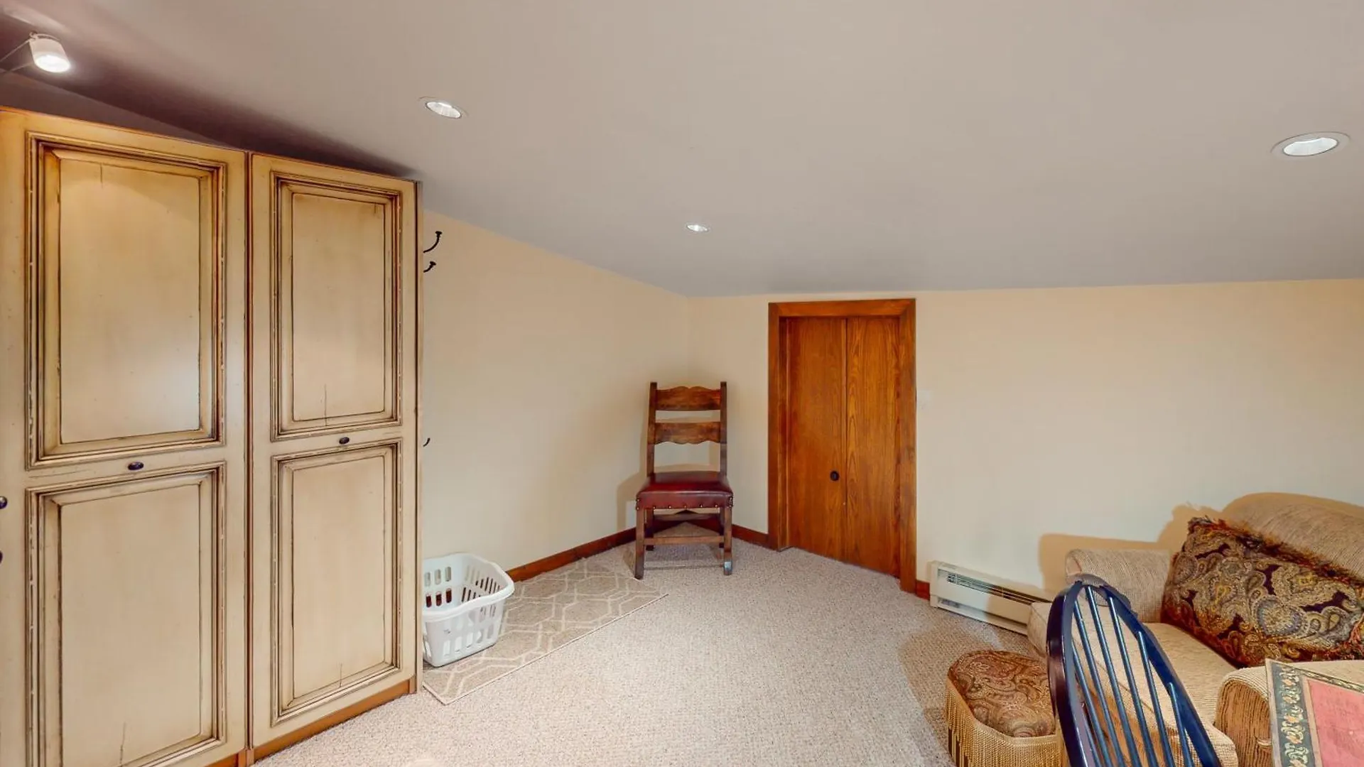 Apartment Red Sandstone Unit 26 *