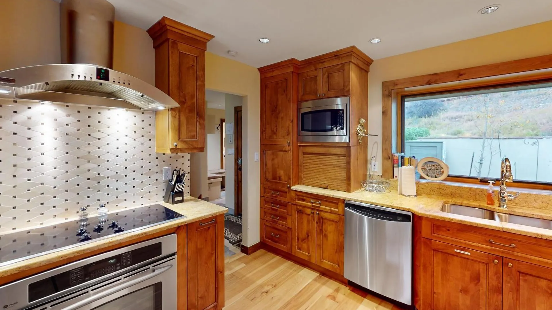 Red Sandstone Unit 26 Apartment *