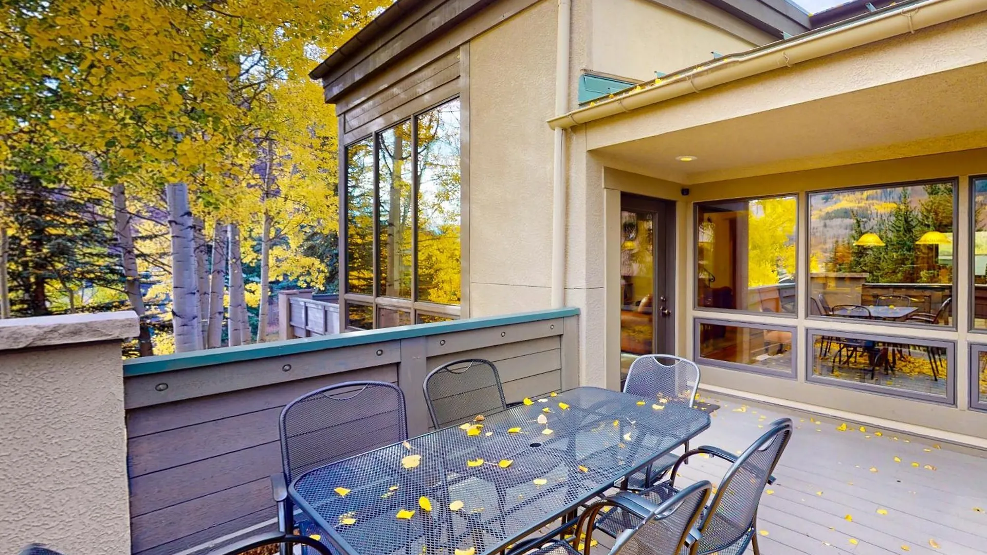 Apartment Red Sandstone Unit 26 *