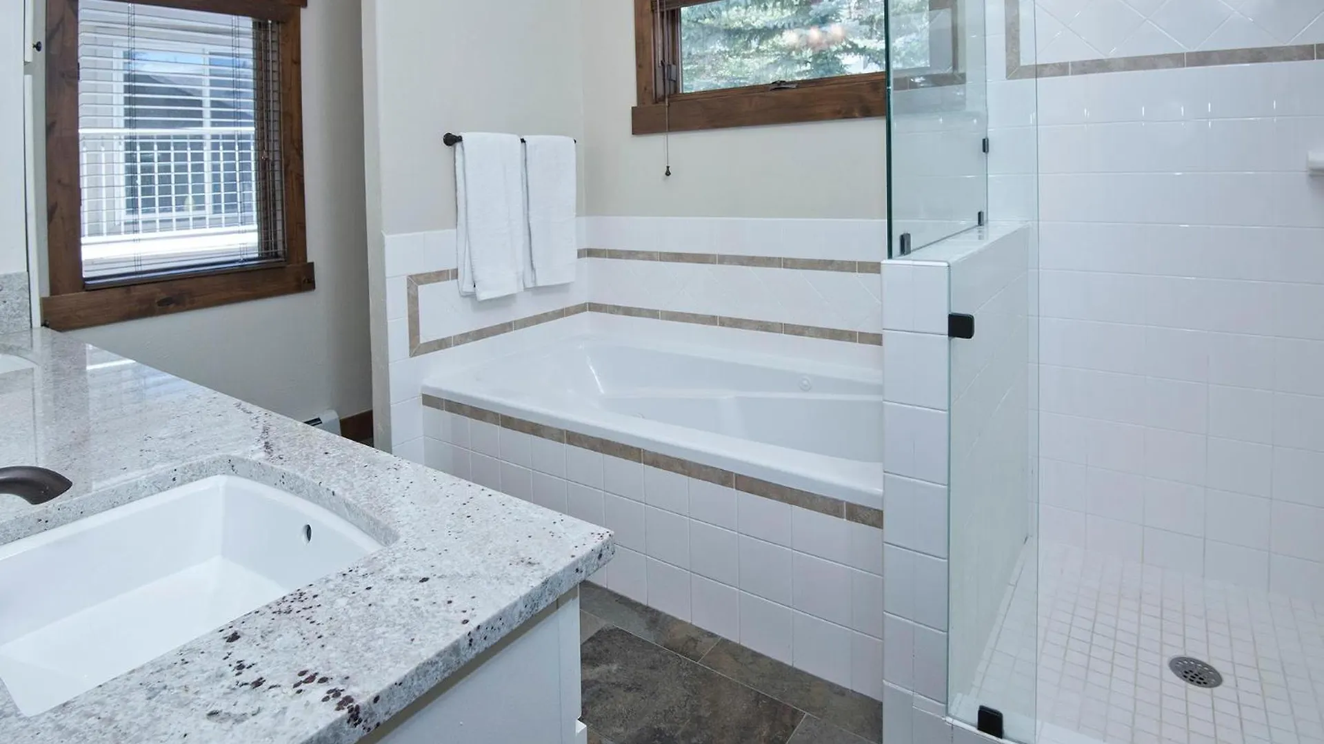1460 Buffehr Creek Rd Holiday home *