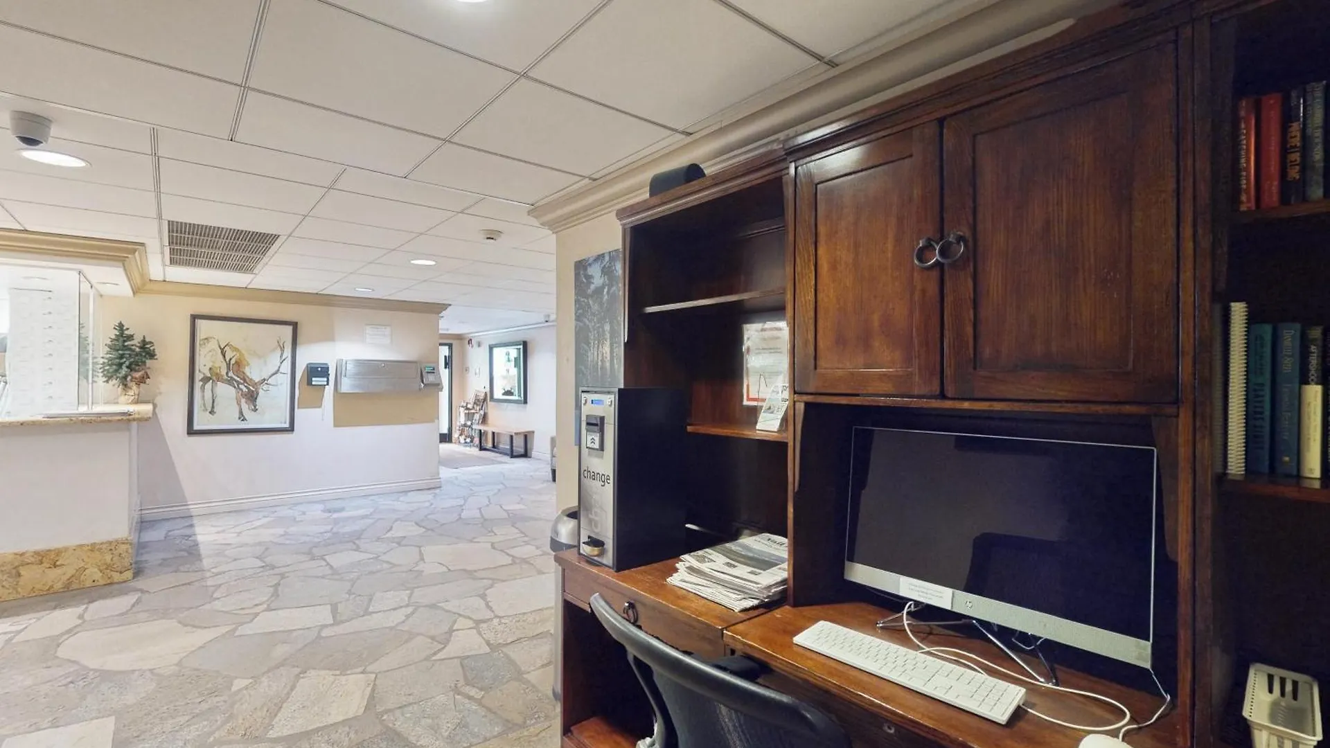 Fallridge Apartment *