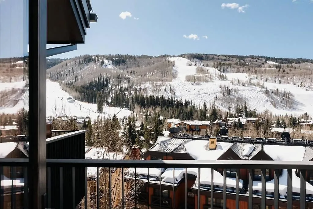 Lavish 2-bedroom With Four Seasons Flair Vail