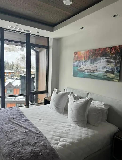 Apartment Lavish 2-bedroom With Four Seasons Flair Vail