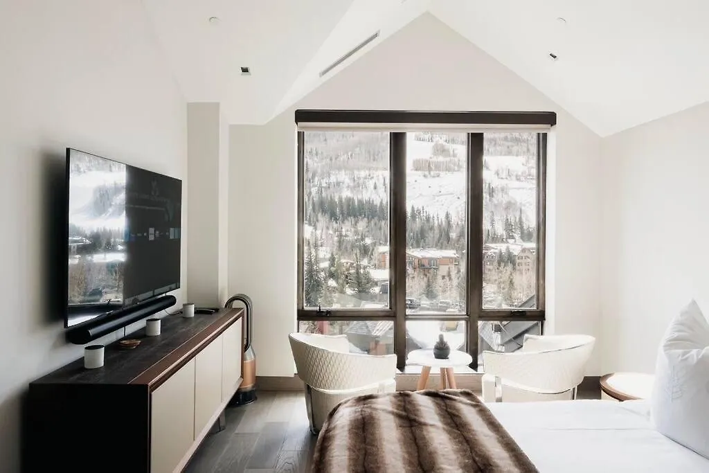Lavish 3-bedroom Penthouse With Four Seasons Flair * Vail