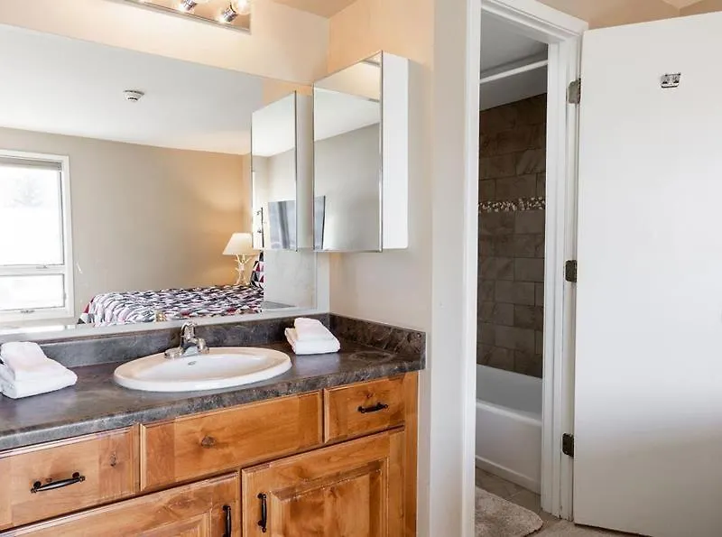 Breakaway West At Village Apartment