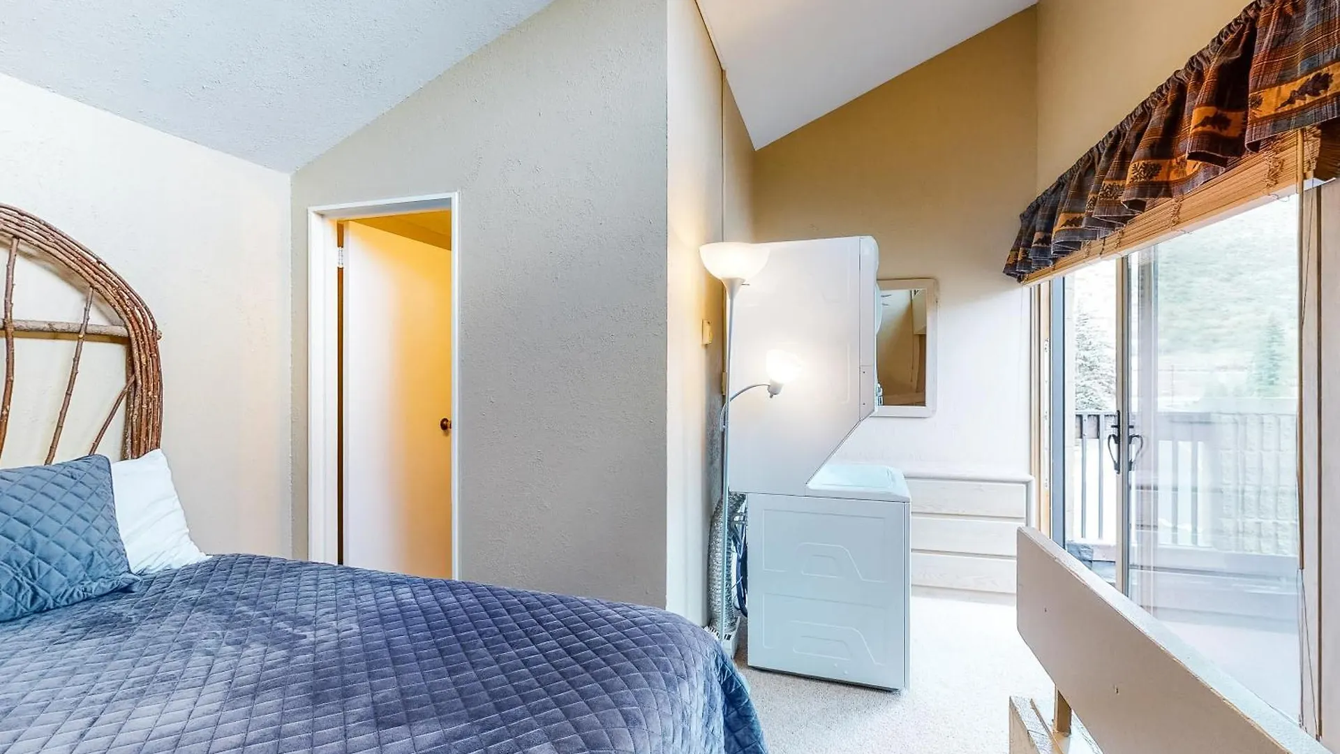 Point Apartment