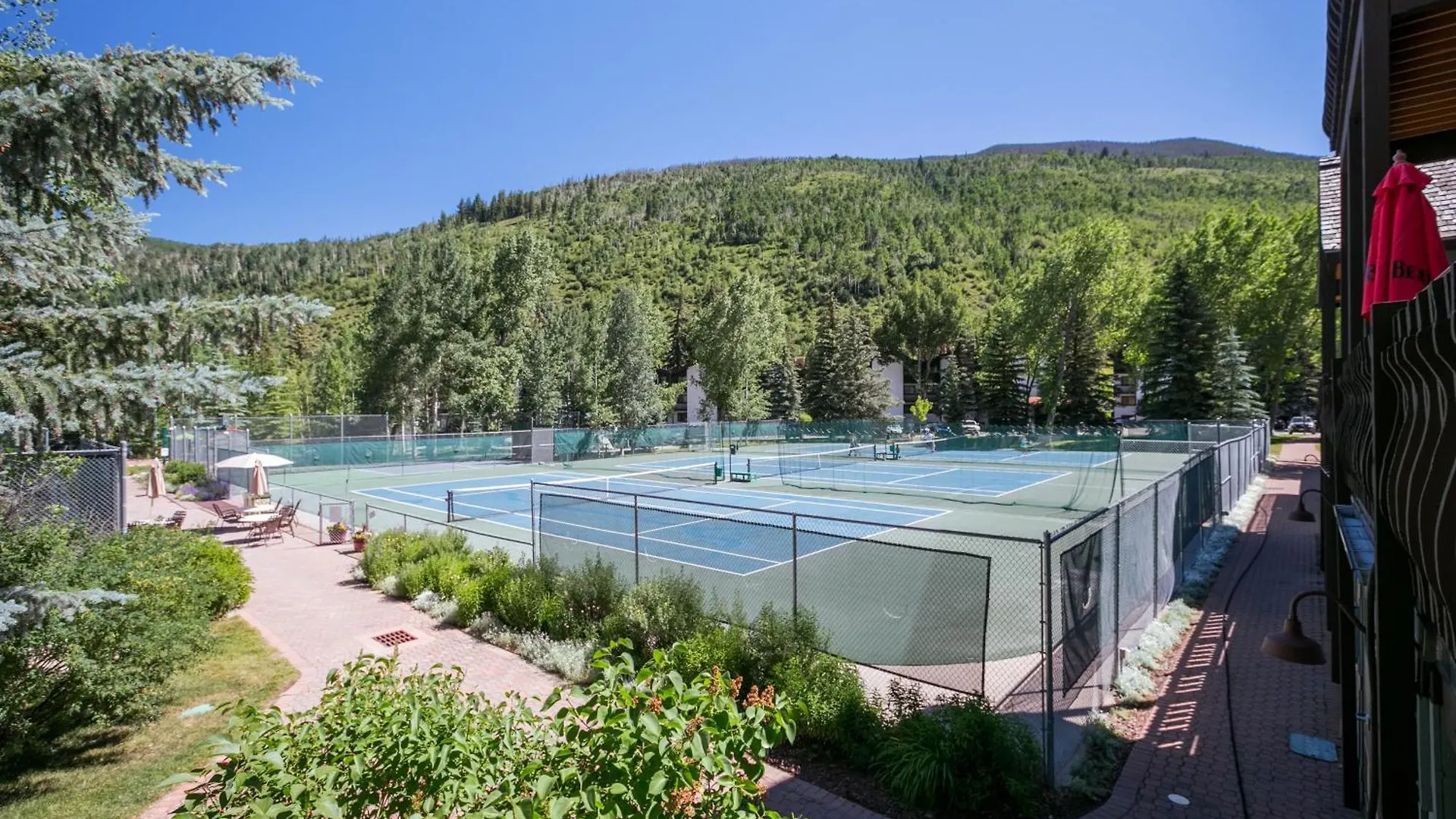 Racquet Club Mountain Resort
