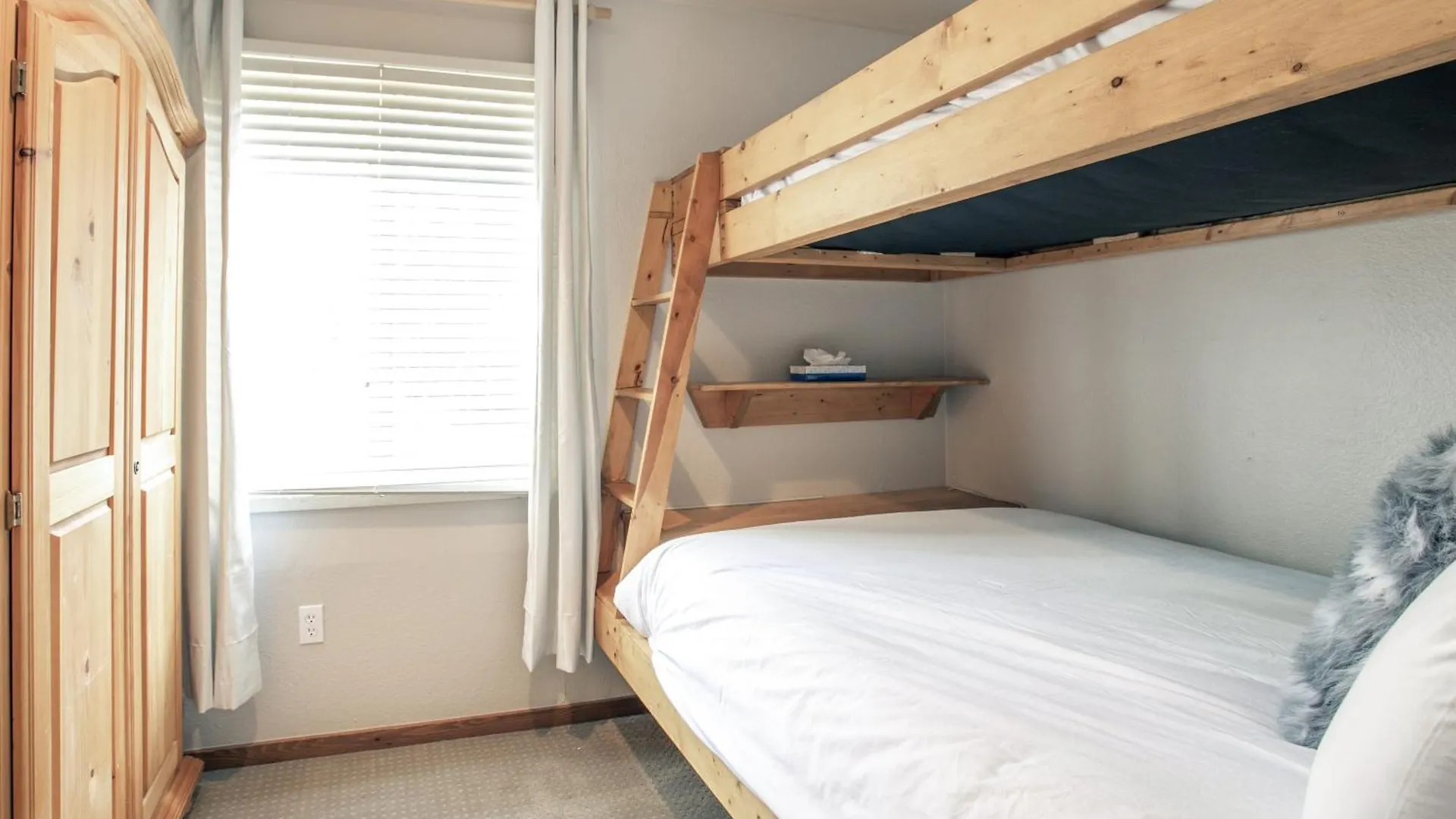 Valley A10 Townhouse Holiday home *