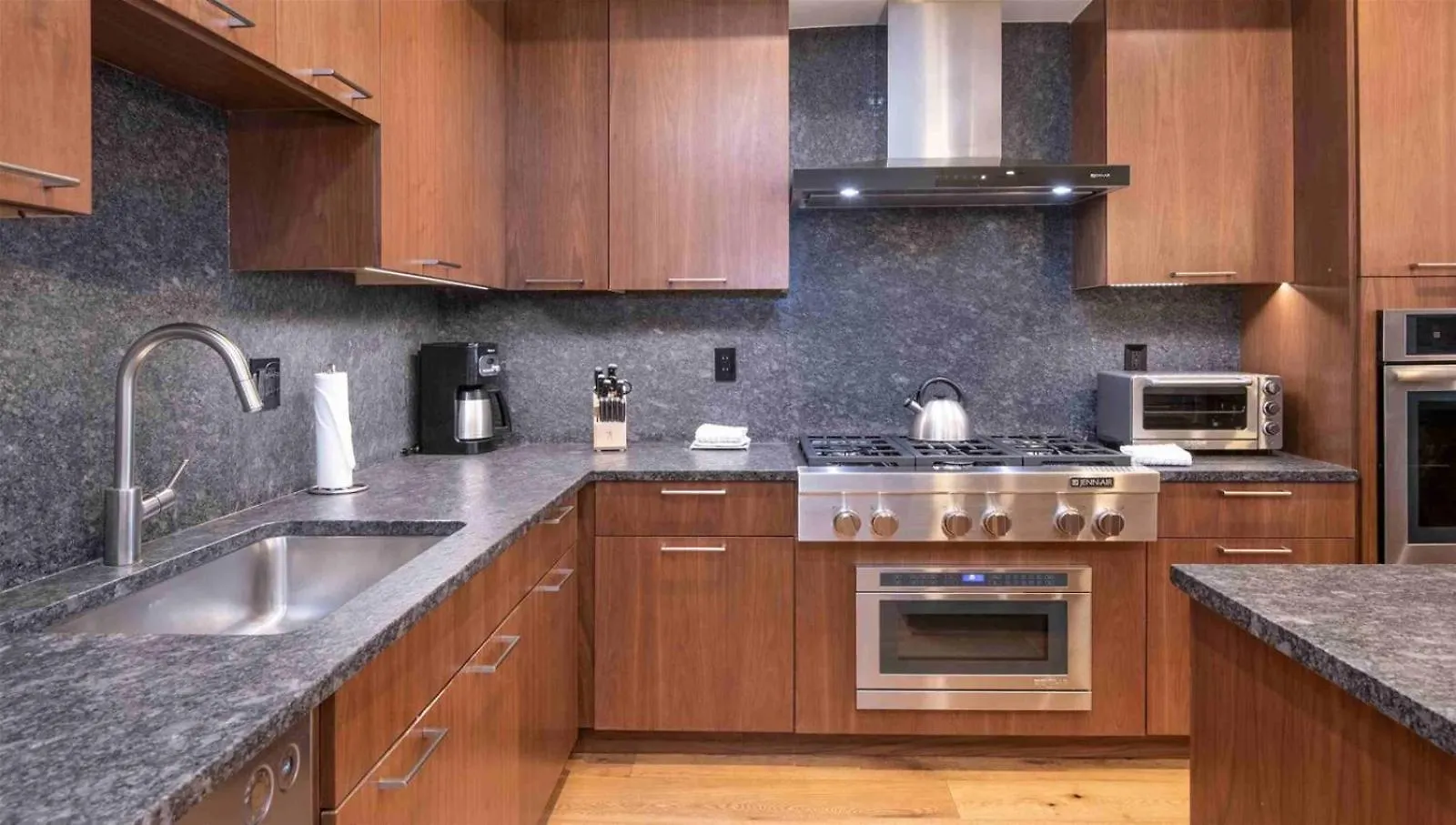 Apartment Modern 2 Bedroom Luxury In Lionshead Village