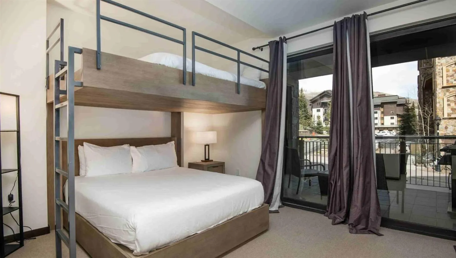 Apartment Modern 2 Bedroom Luxury In Lionshead Village *
