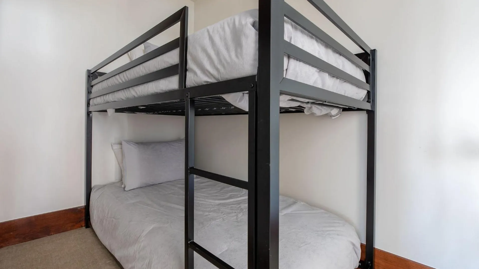 Sitzmark Hotel
