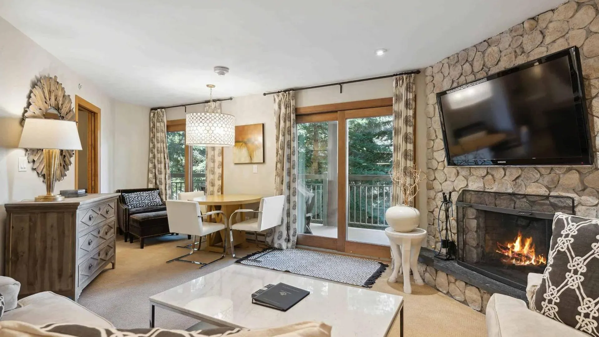 Apartment At Lionshead 210a