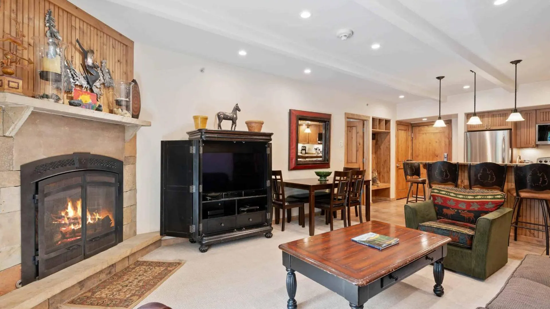 Apartment At Lionshead 150
