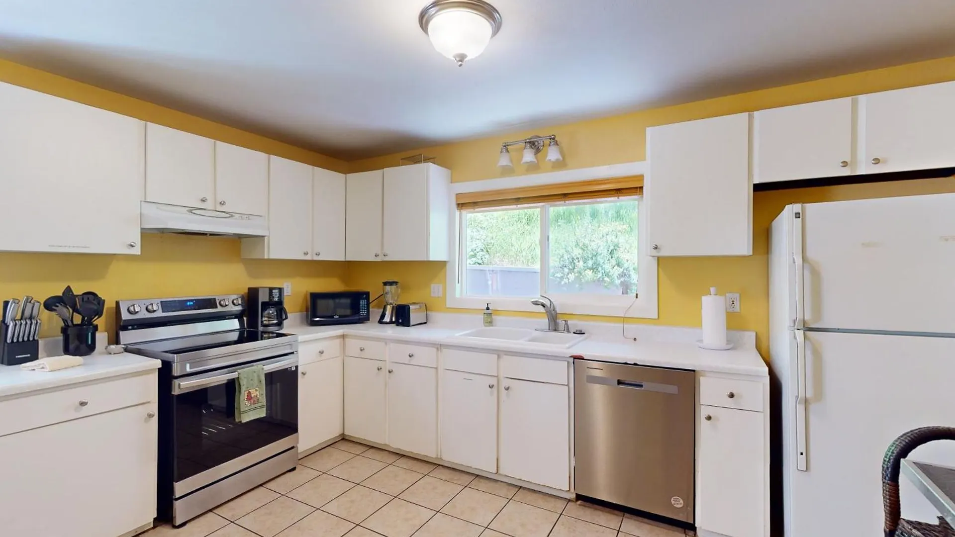 Valley View Apartment