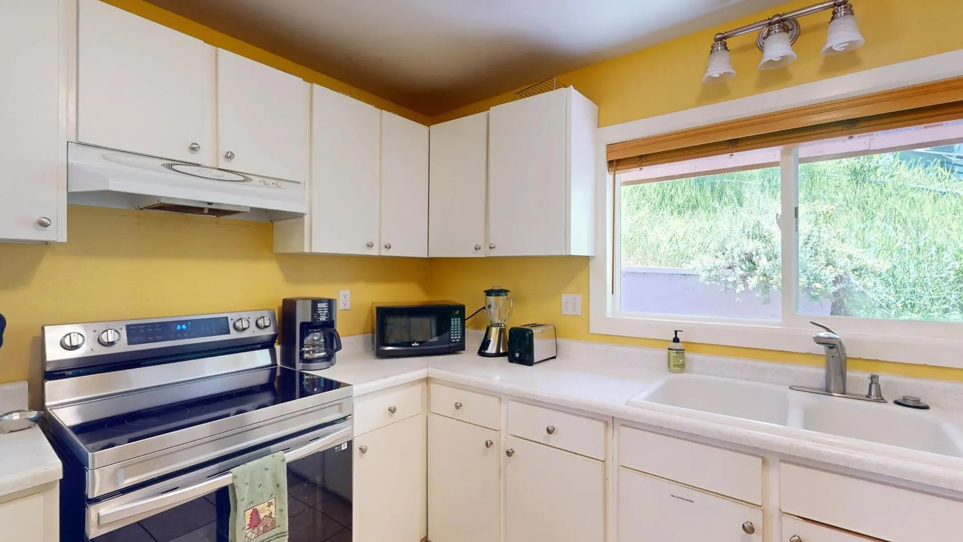 Valley View Apartment *