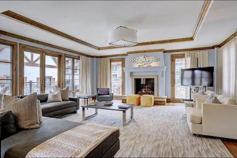 Apartment Platinum Vail: Ski-in Luxury With Rooftop Pool And Mountain Views Vail