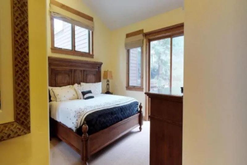 4 Bedroom Luxury Private In Vails Cascade Village With Mountain Views And Pool Access Holiday home