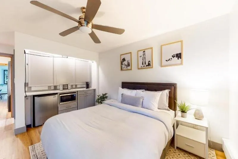 Sandstone Neighborhood 2 Bedroom - Along Shuttle Route!