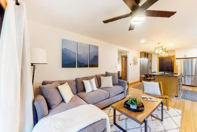 Sandstone Neighborhood 2 Bedroom - Along Shuttle Route! * Vail