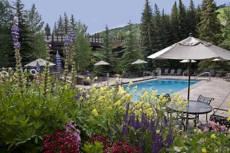 Lionshead Village Ski-in/ski-out Suite: Slopeside Pool & Hot Tub Apartment