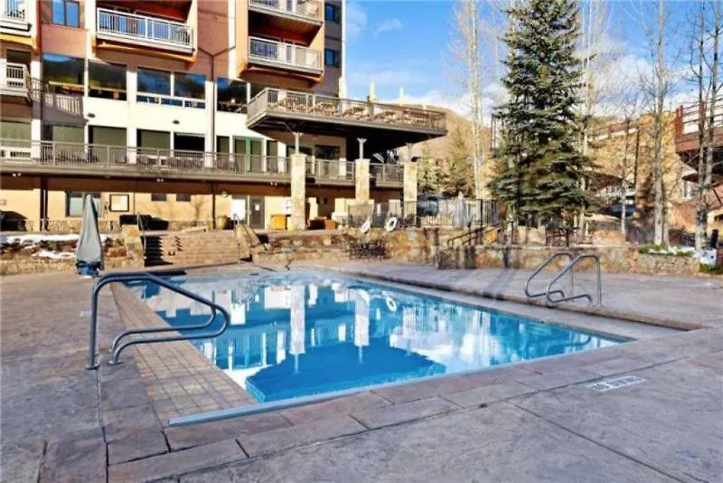 Lionshead Lodge: Ski-in/ski-out With Slope-side Pool Apartment Vail