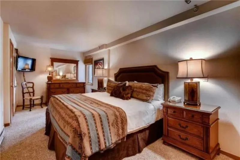 Lionshead Lodge: Ski-in/ski-out With Slope-side Pool *