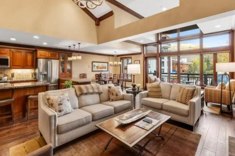 Apartment In, Out 3 Bedroom At The Eagle Bahn Gondola With Slopeside Pool *