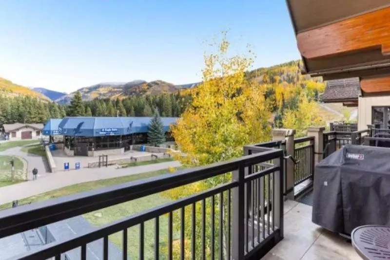 In, Out 3 Bedroom At The Eagle Bahn Gondola With Slopeside Pool Apartment