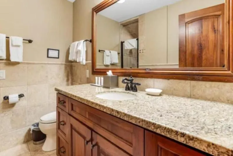 In, Out 3 Bedroom At The Eagle Bahn Gondola With Slopeside Pool *