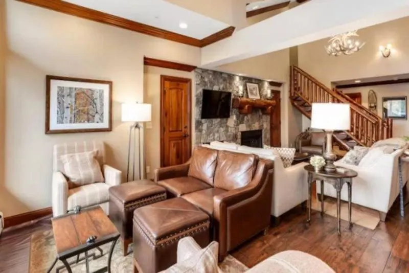 In, Out 3 Bedroom At The Eagle Bahn Gondola With Slopeside Pool Apartment Vail