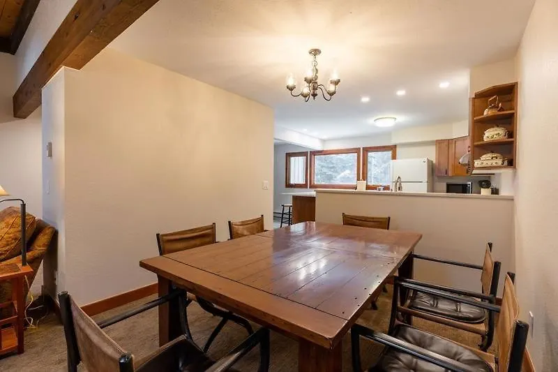 3-bedroom Meadow Creek Townhom Townhouse * Vail