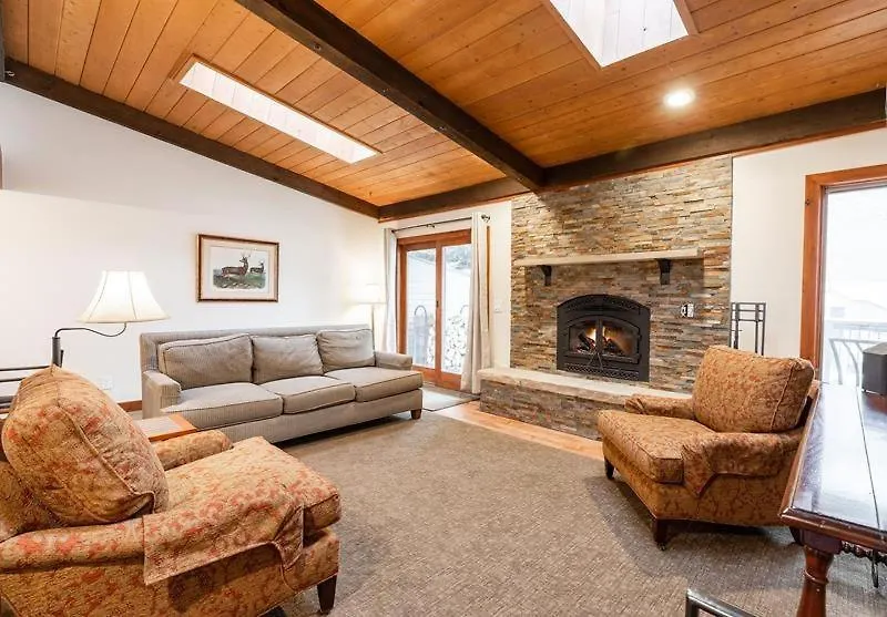 3-bedroom Meadow Creek Townhom Townhouse * Vail