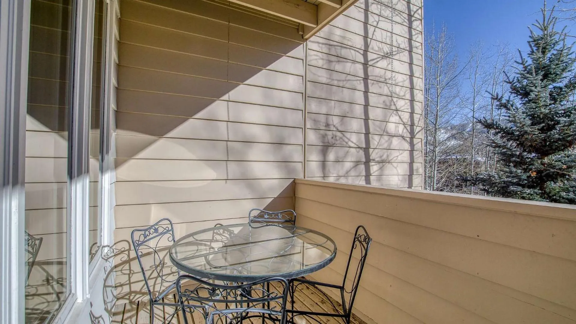 635 N Frontage - Sun 23c *