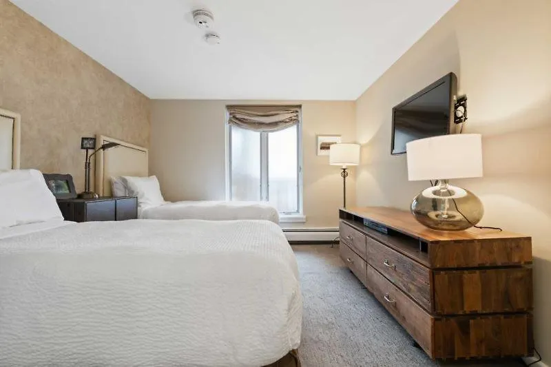 Village Center C2j By East West Hospitality Apartment *