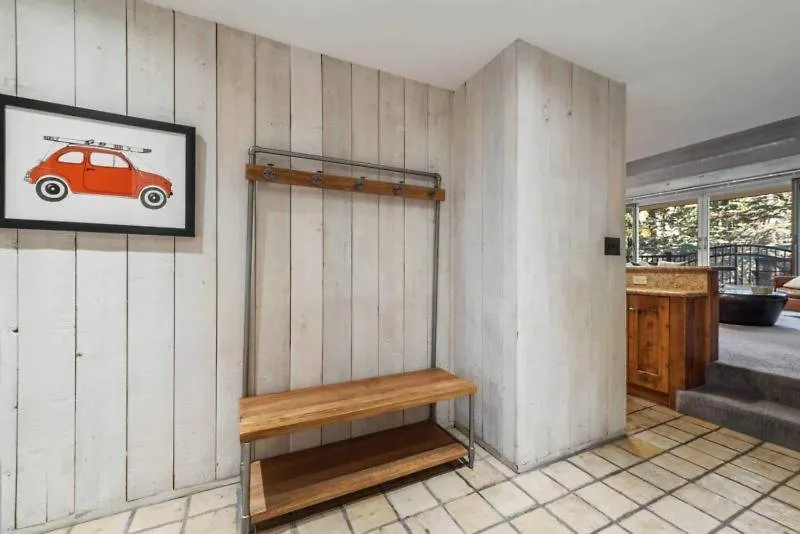 Apartment Village Center C2j By East West Hospitality Vail