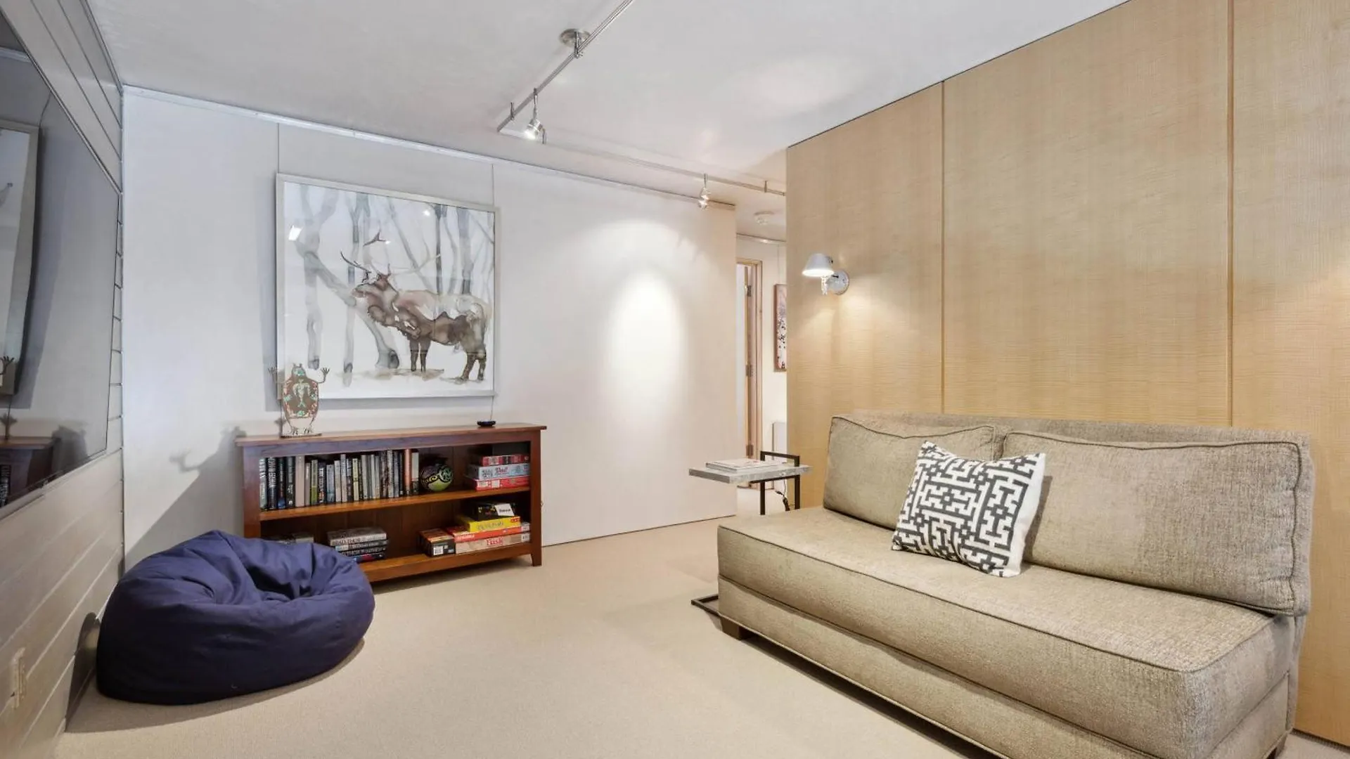 Talisman 350 By East West Hospitality Apartment *