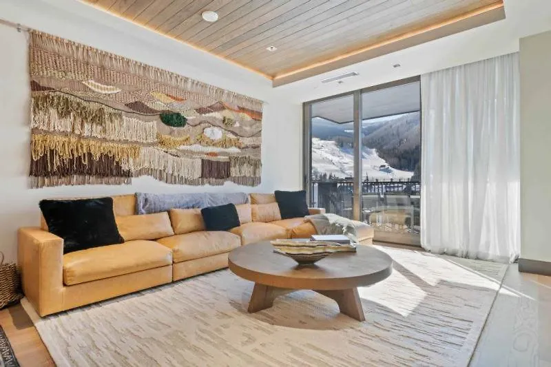 Altus 302 By East West Hospitality Apartment