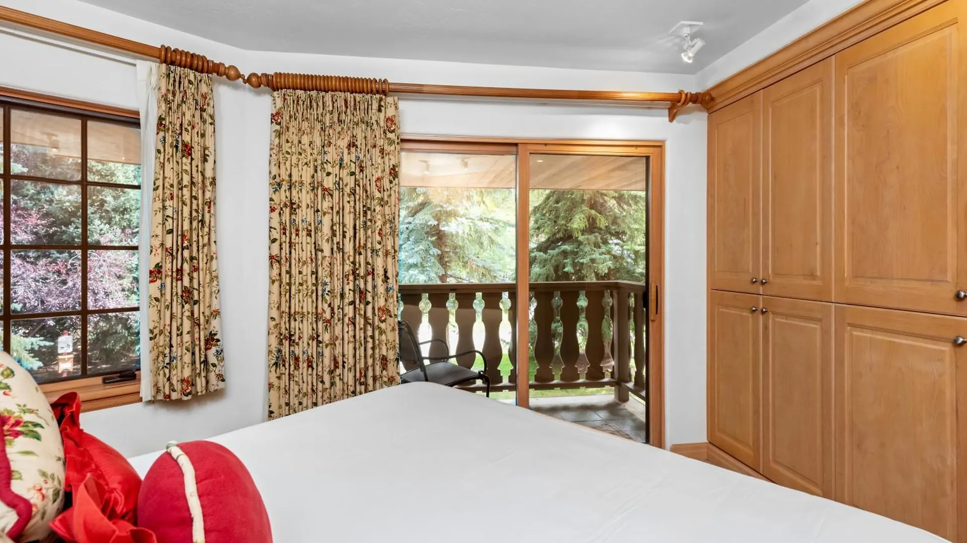 Christiania Condominiums- Coraltree Collection Resort Vail