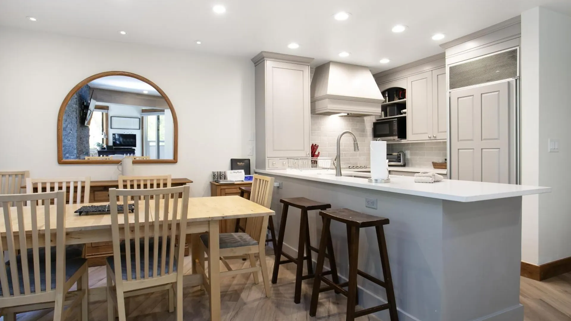 103 Fallridge Apartment