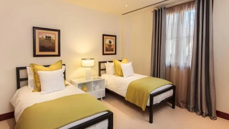 Platinum Solaris: Slope-side Luxury At Gondola Base Apartment *