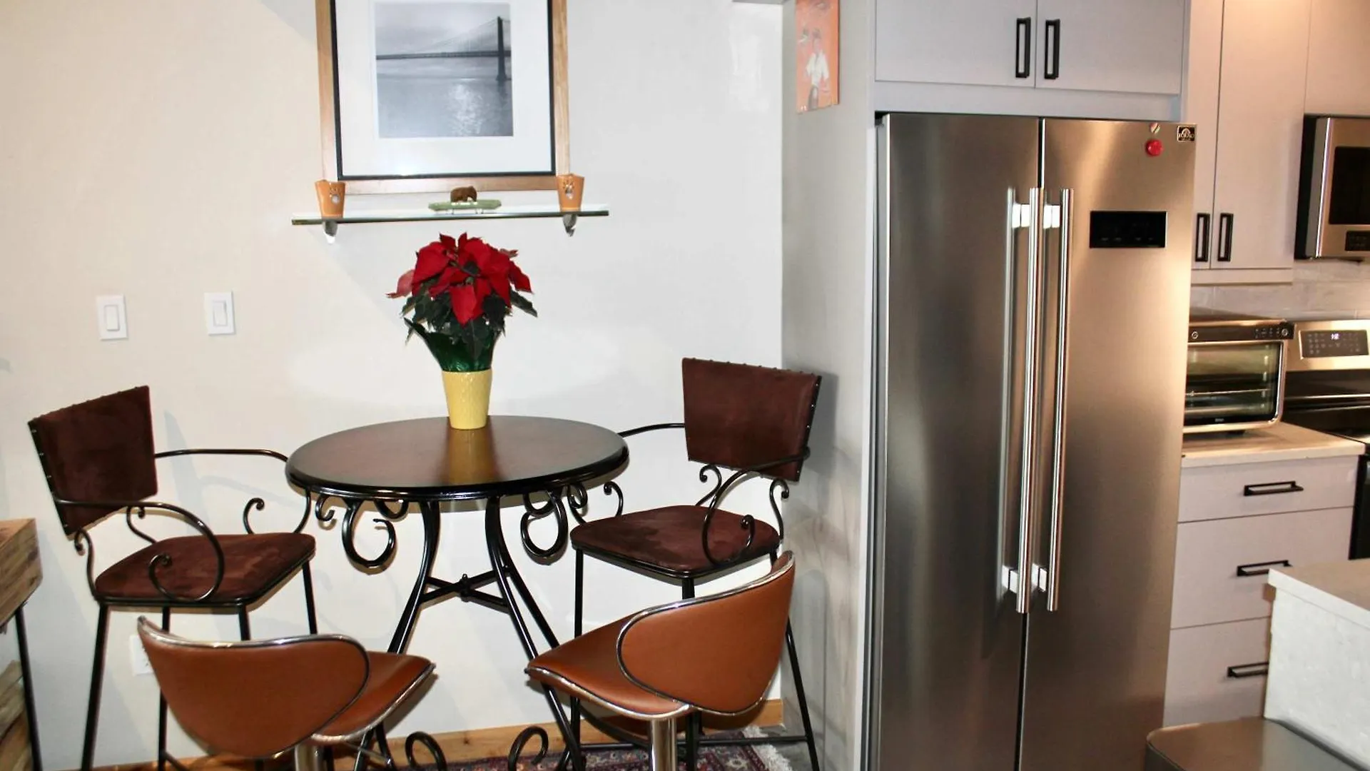 Apartment Modern Cabin-style Loft In On Shuttle Route *